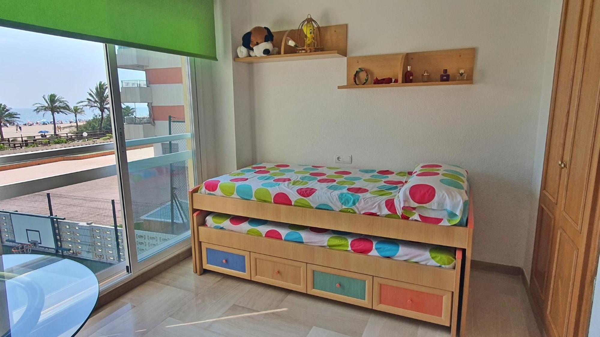 Aigua Blava Primera Linea - Alquiler Solo Familias Playa de Gandia Exterior photo