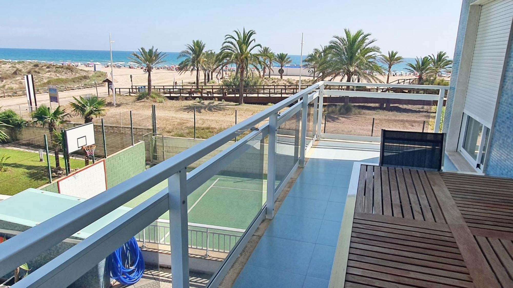 Aigua Blava Primera Linea - Alquiler Solo Familias Playa de Gandia Exterior photo
