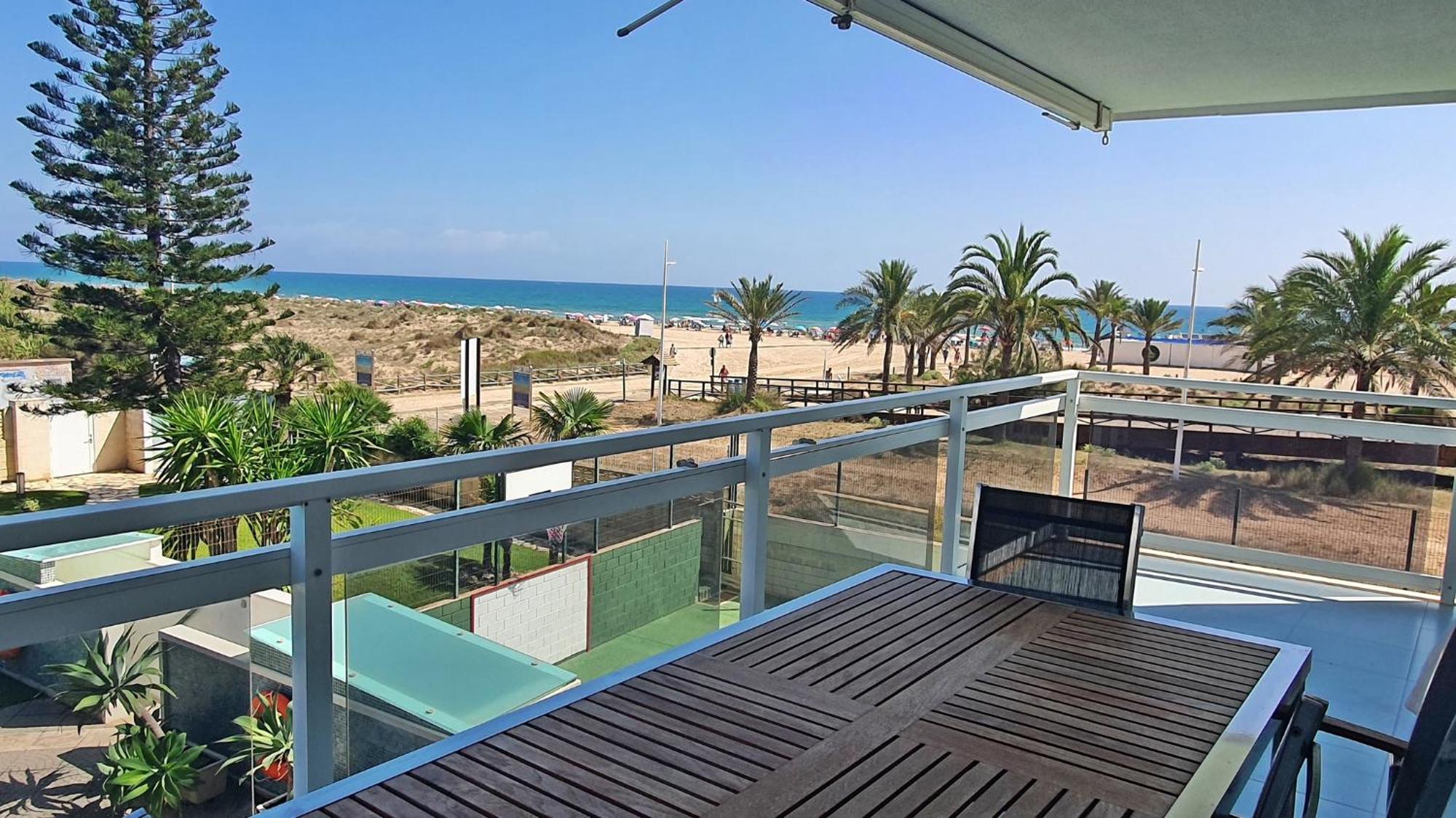 Aigua Blava Primera Linea - Alquiler Solo Familias Playa de Gandia Exterior photo